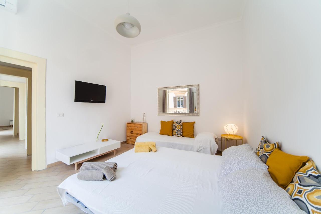 Napoli Centro Suite - Duomo Apartment Extérieur photo