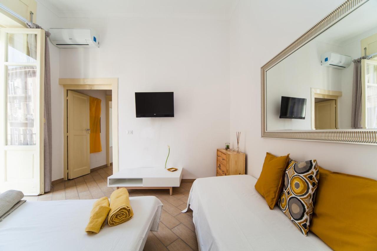 Napoli Centro Suite - Duomo Apartment Extérieur photo