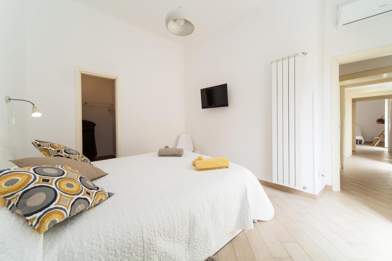 Napoli Centro Suite - Duomo Apartment Extérieur photo